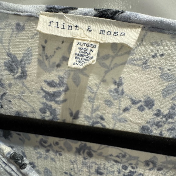 Flint and Moss Floral Lace Trim Women's Top - Picture 6 of 7